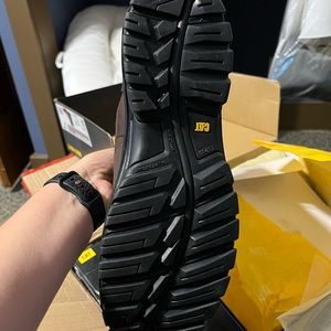 NWT Cat Steel toed Pull on boot